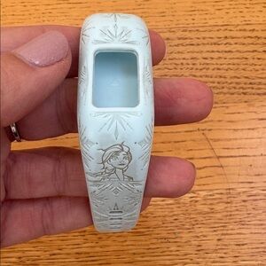 Garmin Vivofit 2 Disney Frozen Elsa Kids Activity Tracker Band
